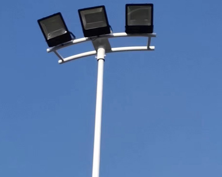 山西永鑫照明公司提醒山西高桿燈的構成有哪些需要特別注意的地方？